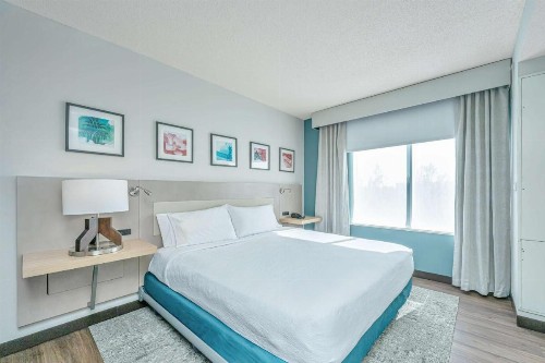 Hilton Garden Inn Charleston Airport - image 13