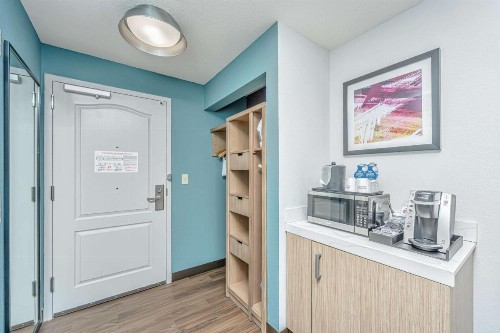 Hilton Garden Inn Charleston Airport - image 14