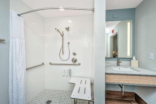Hilton Garden Inn Charleston Airport - image 16