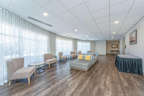Hilton Garden Inn Charleston Airport - image 48