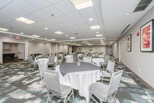 Hilton Garden Inn Charleston Airport - image 50