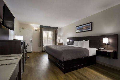 Quality Inn Coliseum - image 16