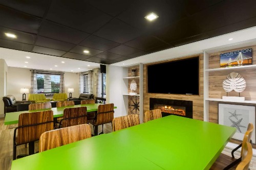 Quality Inn Coliseum - image 28
