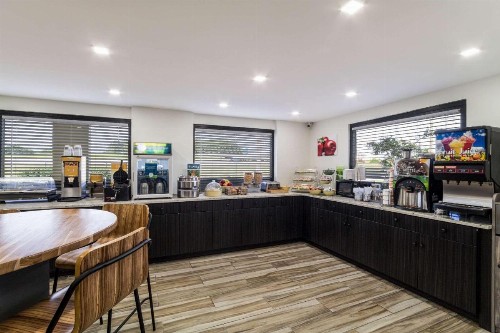 Quality Inn Coliseum - image 47