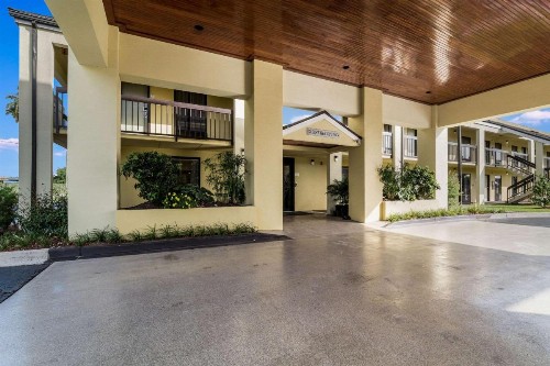 Quality Inn Coliseum - image 49