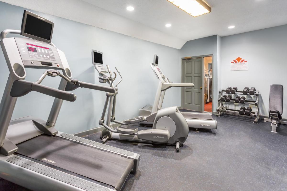 Hawthorn Suites By Wyndham North Charleston - image 7