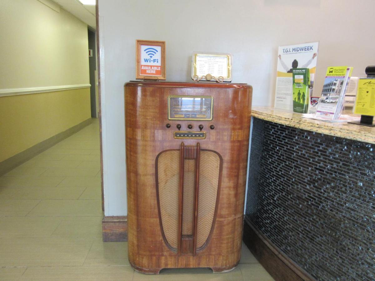 Charleston Grand Hotel - image 7