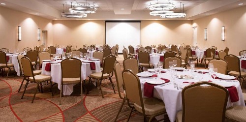 DoubleTree Hotel & Suites Charleston Airport - image 2