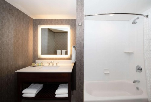 DoubleTree Hotel & Suites Charleston Airport - image 46