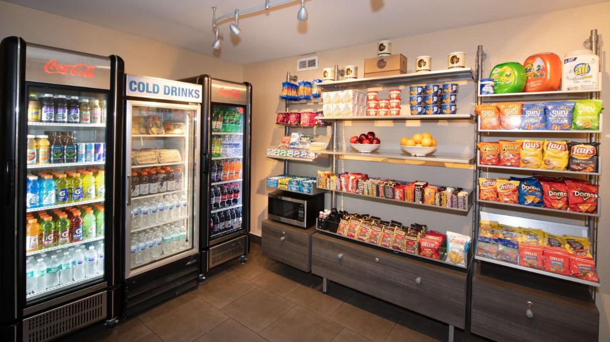 DoubleTree Hotel & Suites Charleston Airport - image 5