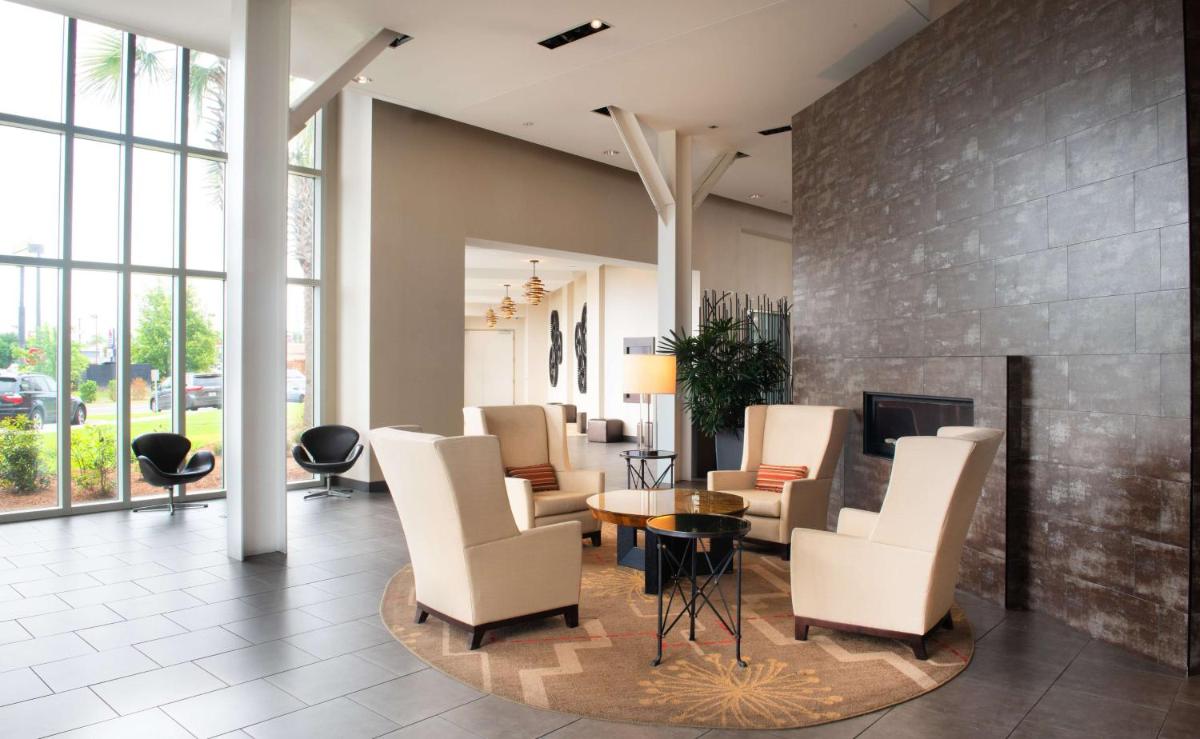 DoubleTree Hotel & Suites Charleston Airport - image 6