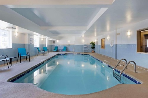 Comfort Inn & Suites Convention Center - image 32