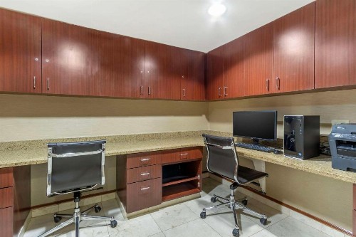 Comfort Inn & Suites Convention Center - image 34