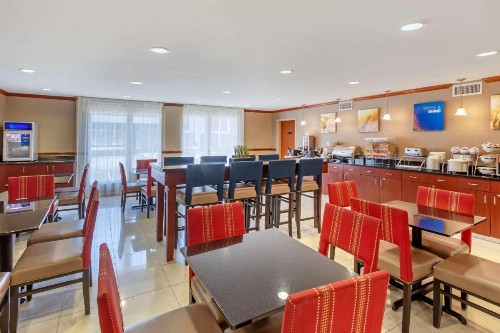 Comfort Inn & Suites Convention Center - image 36
