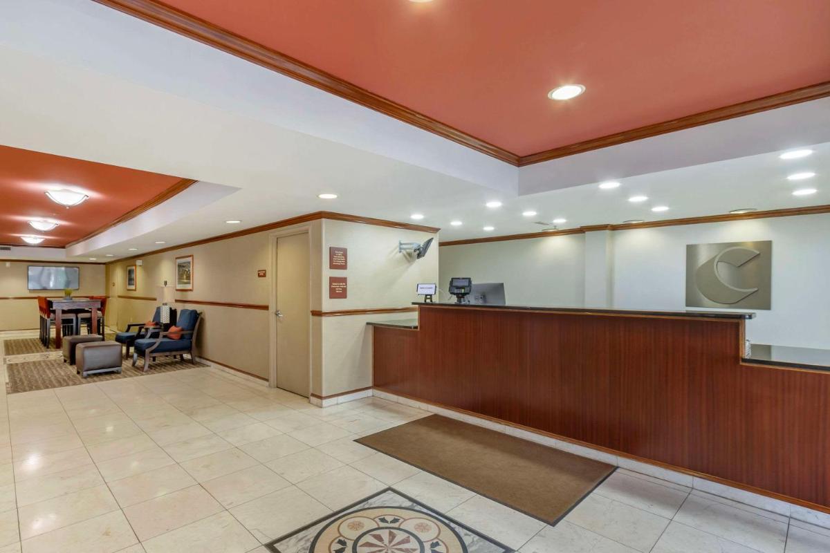 Comfort Inn & Suites Convention Center - image 7