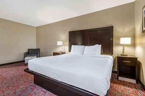 Best Western Airport Inn & Suites - image 11