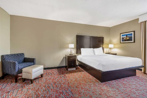 Best Western Airport Inn & Suites - image 12