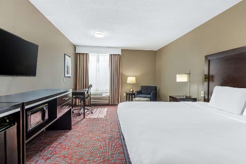 Best Western Airport Inn & Suites - image 20