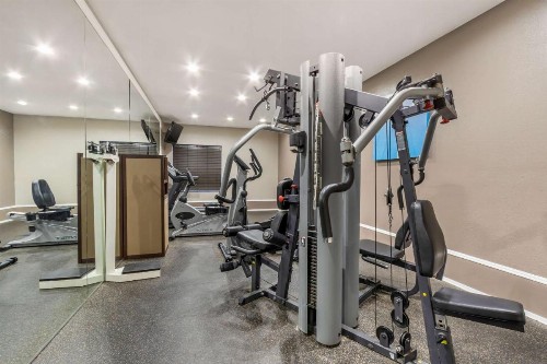 Best Western Airport Inn & Suites - image 30
