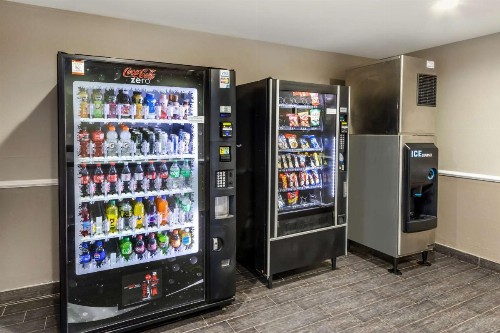 Best Western Airport Inn & Suites - image 32