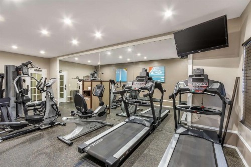 Best Western Airport Inn & Suites - image 6