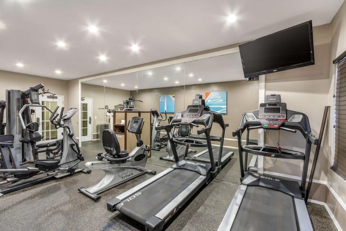 Best Western Airport Inn & Suites - image 6
