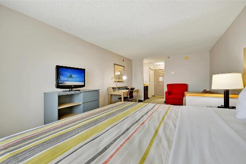Country Inn & Suites by Radisson Charleston North SC - image 42