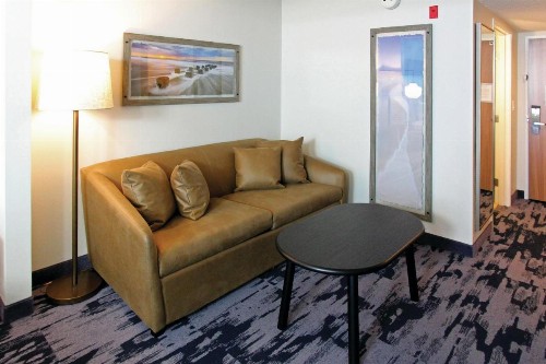 Fairfield Inn & Suites by Marriott Charleston Airport/Convention Center - image 20