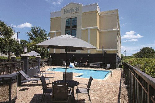 Fairfield Inn & Suites by Marriott Charleston Airport/Convention Center - image 22