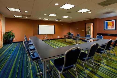 Fairfield Inn & Suites by Marriott Charleston Airport/Convention Center - image 24