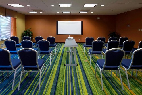 Fairfield Inn & Suites by Marriott Charleston Airport/Convention Center - image 27