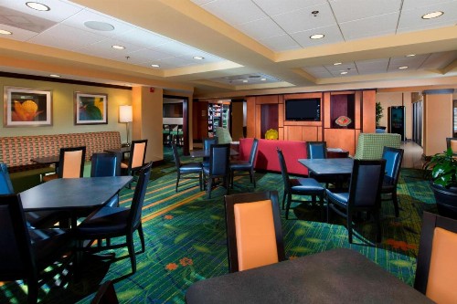 Fairfield Inn & Suites by Marriott Charleston Airport/Convention Center - image 28