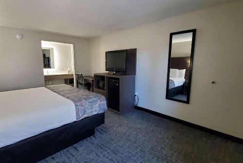 Days Inn & Suites by Wyndham Charleston Airport West - image 18