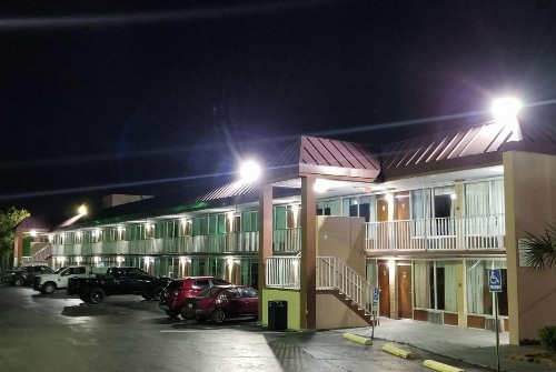 Days Inn & Suites by Wyndham Charleston Airport West - image 19