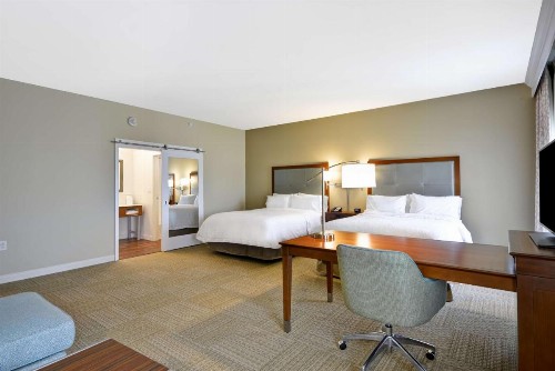Hampton Inn & Suites Charleston Airport - image 16