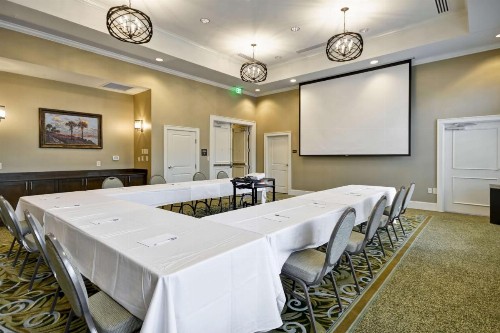 Hampton Inn & Suites Charleston Airport - image 8