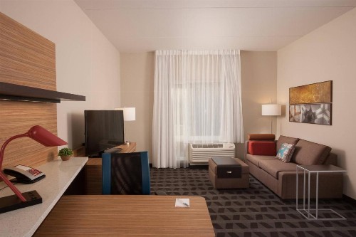 TownePlace Suites by Marriott Charleston Airport/Convention Center - image 10