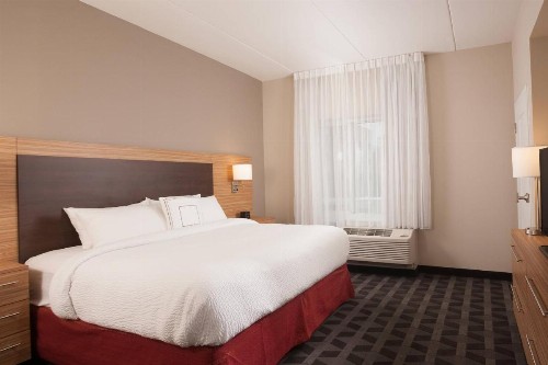 TownePlace Suites by Marriott Charleston Airport/Convention Center - image 15