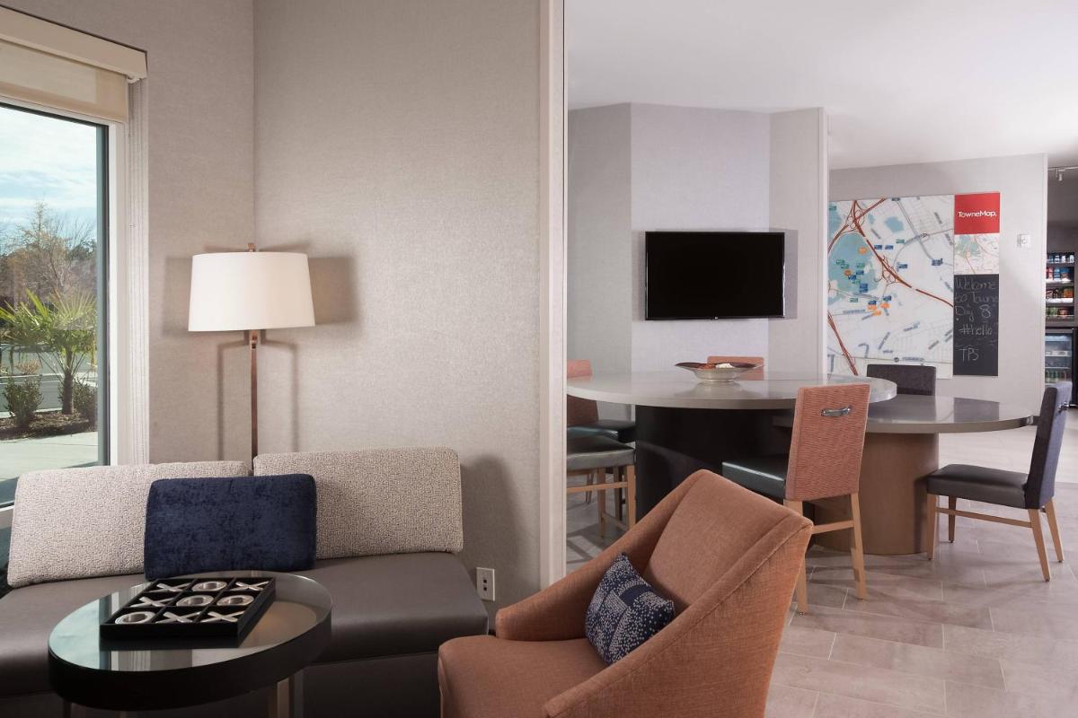 TownePlace Suites by Marriott Charleston Airport/Convention Center - image 4