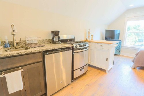 Celtic Carriage House - image 6