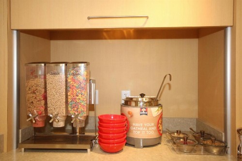 TownePlace Suites by Marriott Charleston-North Charleston - image 13