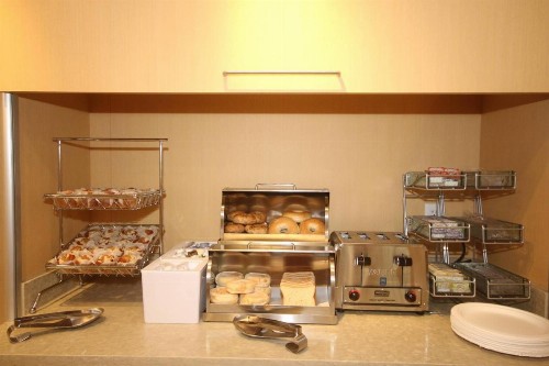 TownePlace Suites by Marriott Charleston-North Charleston - image 15
