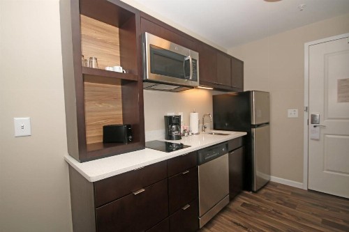 TownePlace Suites by Marriott Charleston-North Charleston - image 18