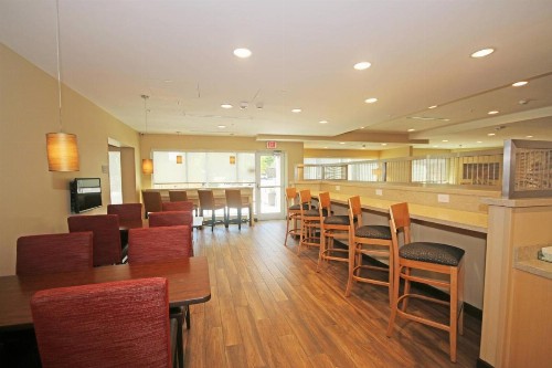 TownePlace Suites by Marriott Charleston-North Charleston - image 7