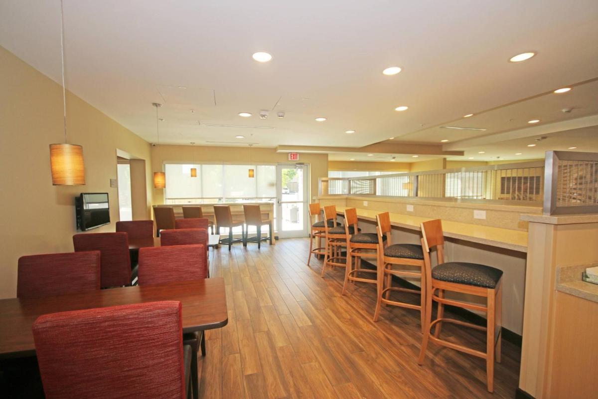 TownePlace Suites by Marriott Charleston-North Charleston - image 7