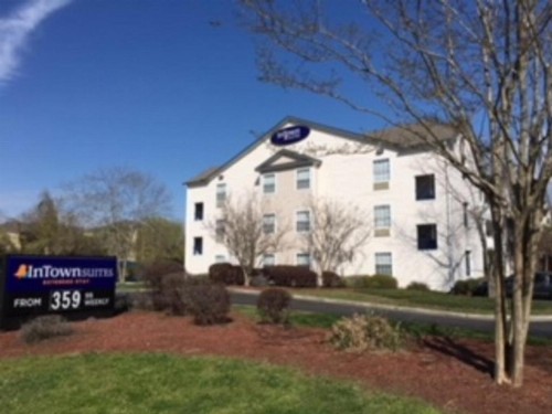 InTown Suites Extended Stay North Charleston SC - North Arco - image 6