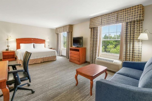 Hampton Inn & Suites North Conway - image 13