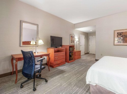 Hampton Inn & Suites North Conway - image 2