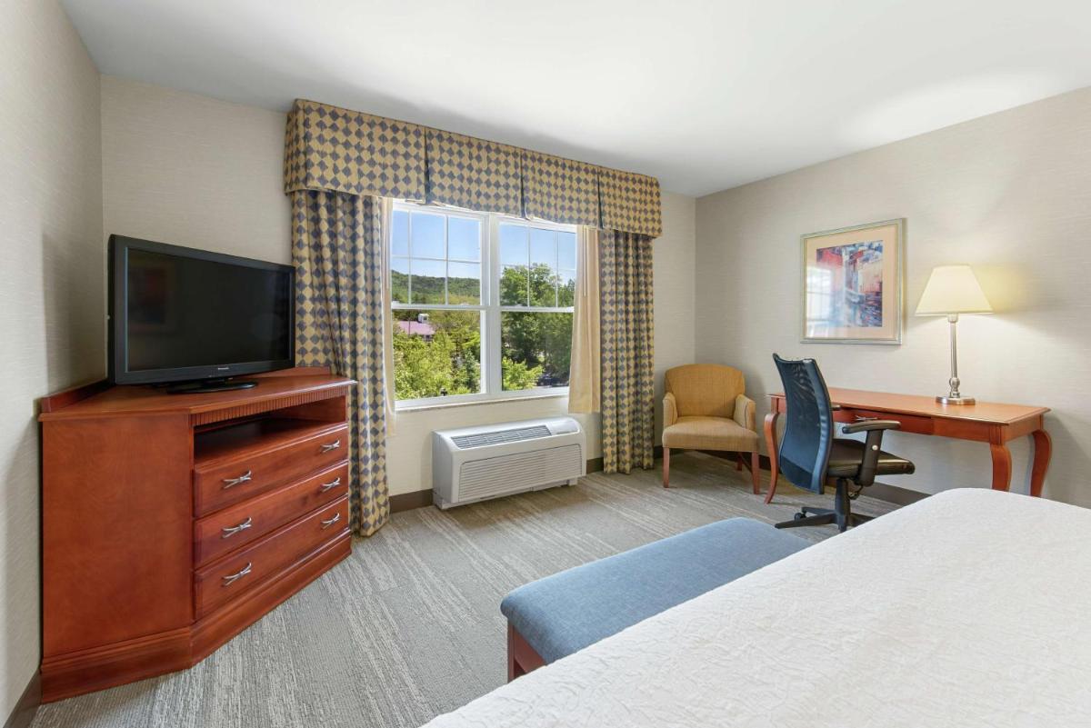 Hampton Inn & Suites North Conway - image 3
