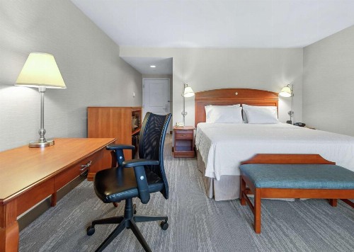 Hampton Inn & Suites North Conway - image 9